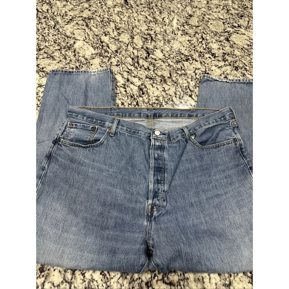 Levi's 501 Button Fly Jeans‎ Men's Size 42x30 Medium Wash Destressed